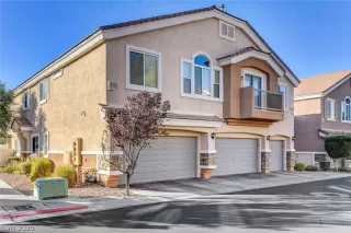 Photo #1: 2249801 Listing