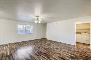 Photo #6: 2249814 Listing