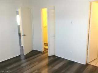 Photo #4: 2249852 Listing 