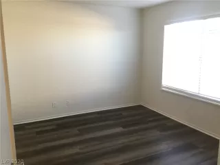 Photo #5: 2249852 Listing 