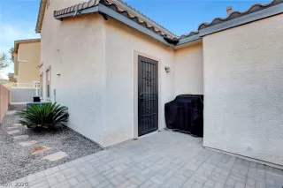 Photo #3: 2249857 Listing