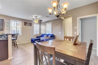 Photo #4: 2249857 Listing