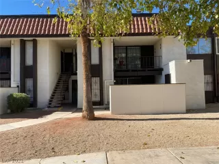 Photo #1: 2249864 Listing