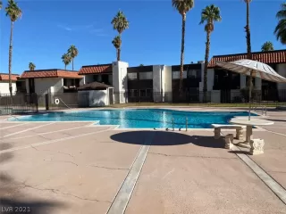 Photo #2: 2249864 Listing