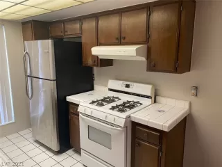 Photo #4: 2249864 Listing