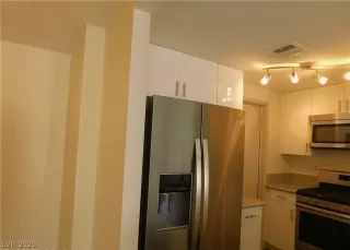 Photo #4: 2249870 Listing 