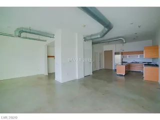 Photo #2: 2249871 Listing