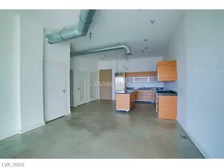 Photo #4: 2249871 Listing