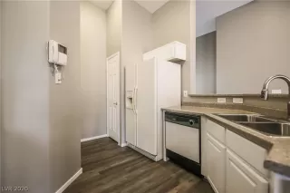 Photo #6: 2249876 Listing