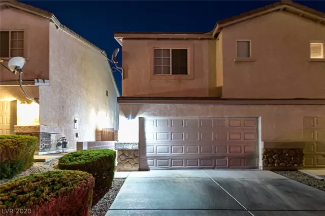 MLS: 2249886 Condo For Sale