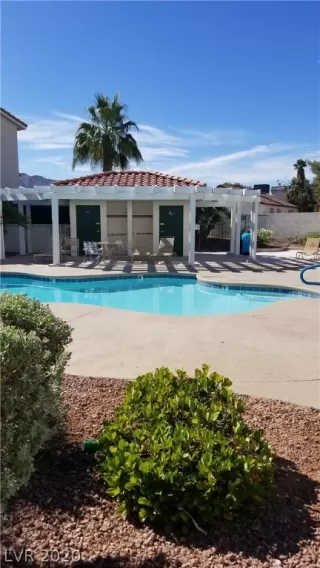 Photo #4: 2249900 Listing 