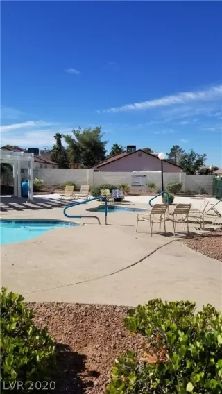 Photo #5: 2249900 Listing 