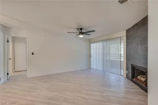 Photo #6: 2249931 Listing