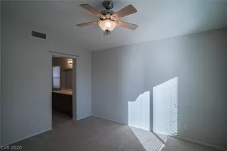 Photo #6: 2249957 Listing