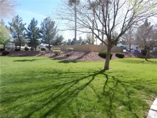 Photo #2: 2249989 Listing