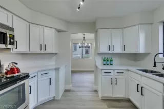 Photo #2: 2250024 Listing 