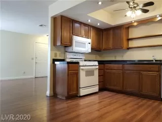 Photo #2: 2250038 Listing 