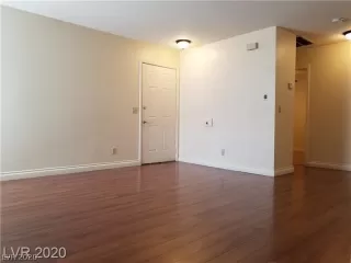 Photo #6: 2250038 Listing 