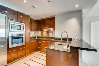 Photo #2: 2250050 Listing