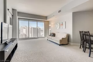 Photo #5: 2250050 Listing