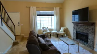 Photo #4: 2250147 Listing