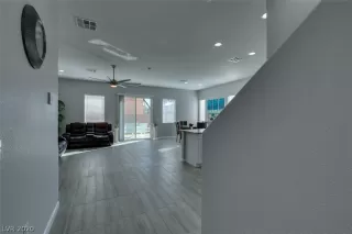 Photo #4: 2250157 Listing 