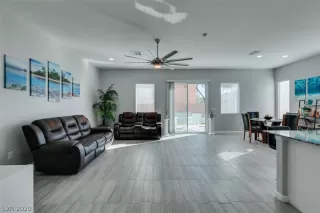 Photo #5: 2250157 Listing 