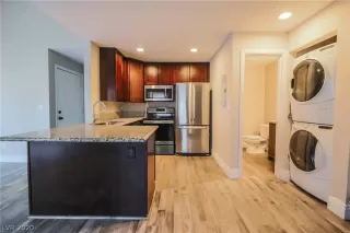 Photo #2: 2250195 Listing