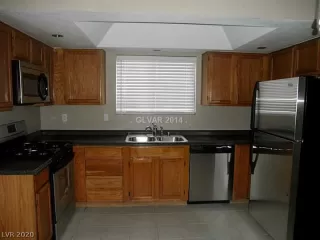 Photo #5: 2250227 Listing