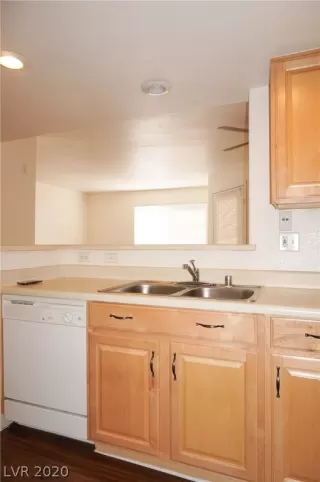 Photo #3: 2250236 Listing 