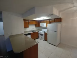 Photo #2: 2250269 Listing 