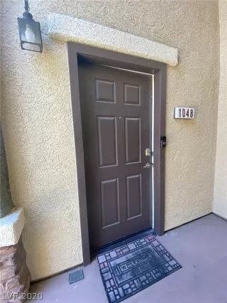 Photo #1: 2250299 Listing 