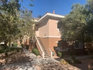 Photo #1: 2250317 Listing