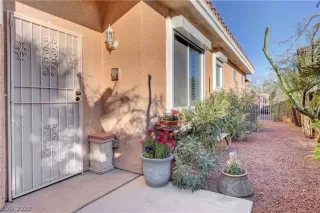 Photo #3: 2250392 Listing