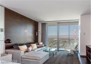 Photo #2: 2250400 Listing