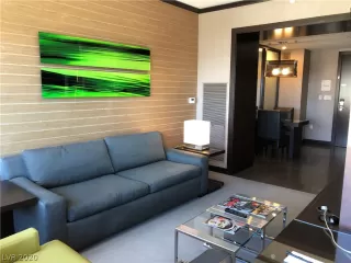 Photo #4: 2250427 Listing