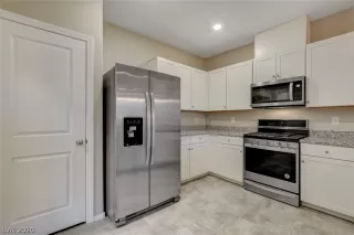 Photo #2: 2250526 Listing 