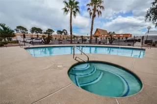 Photo #3: 2250581 Listing 