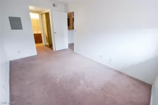 Photo #5: 2250581 Listing 