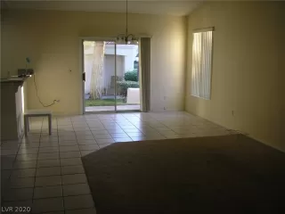 Photo #3: 2250593 Listing