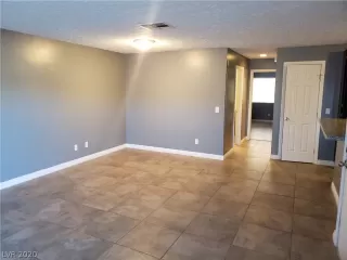 Photo #3: 2250628 Listing