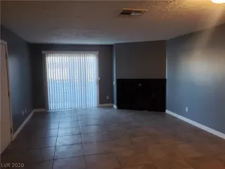 Photo #4: 2250628 Listing