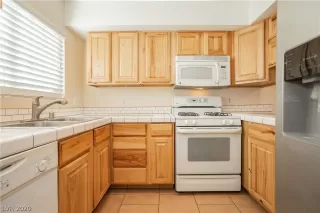 Photo #5: 2250635 Listing 