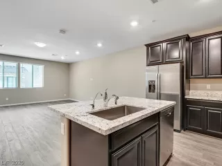 Photo #2: 2250645 Listing