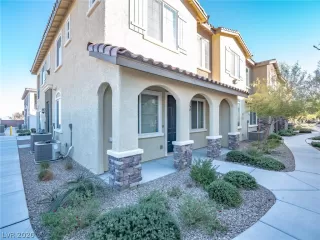 Photo #1: 2250663 Listing