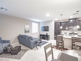 Photo #3: 2250663 Listing