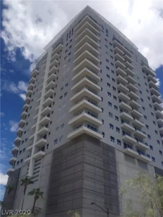 Photo #2: 2250666 Listing