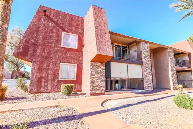 MLS: 2250692 Condo For Sale