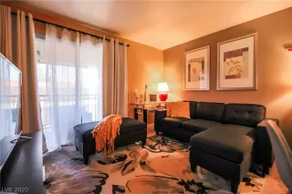 Photo #3: 2250692 Listing