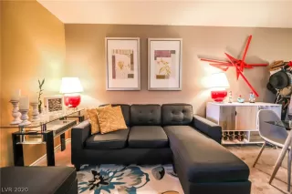 Photo #5: 2250692 Listing